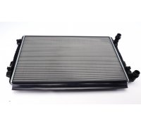 Радіатор охолодження (650x417x24мм) VW Touran II / Фольксваген Туран 2 2015- 58453 NRF (Нідерланди)