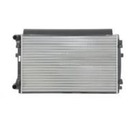 Радіатор охолодження (650x417x24мм) VW Touran II / Фольксваген Туран 2 2015- 701129 VALEO (Франція)