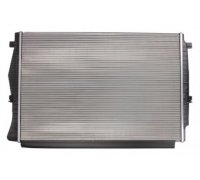 Радіатор охолодження (650x438x22мм) VW Touran II / Фольксваген Туран 2 2015- 735559 VALEO (Франція)