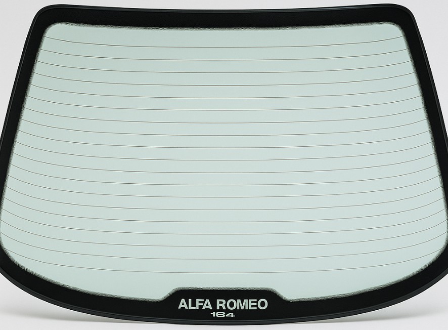 Заднее стекло Alfa Romeo 164 с обогревом