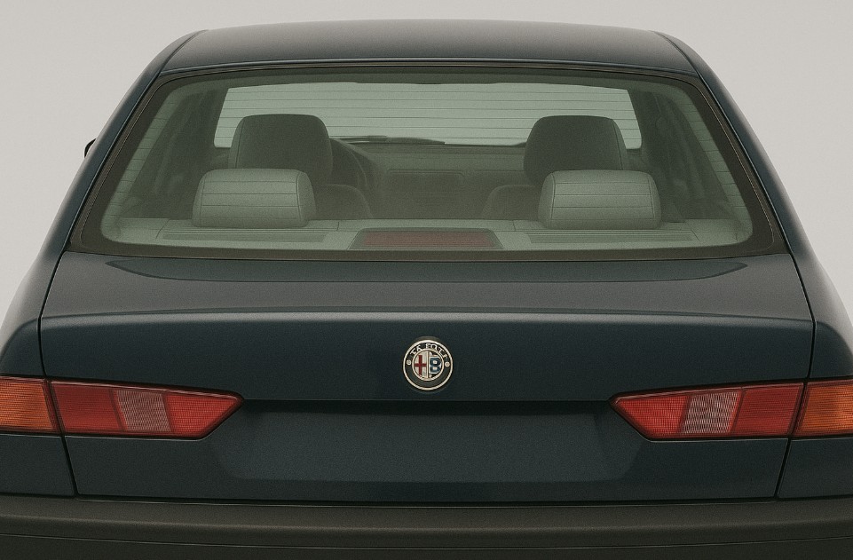 Заднє скло з обігрівом Alfa Romeo 164 1988-1997