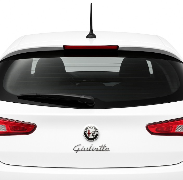 Заднее стекло Альфа Ромео Джульетта с полосой от солнца