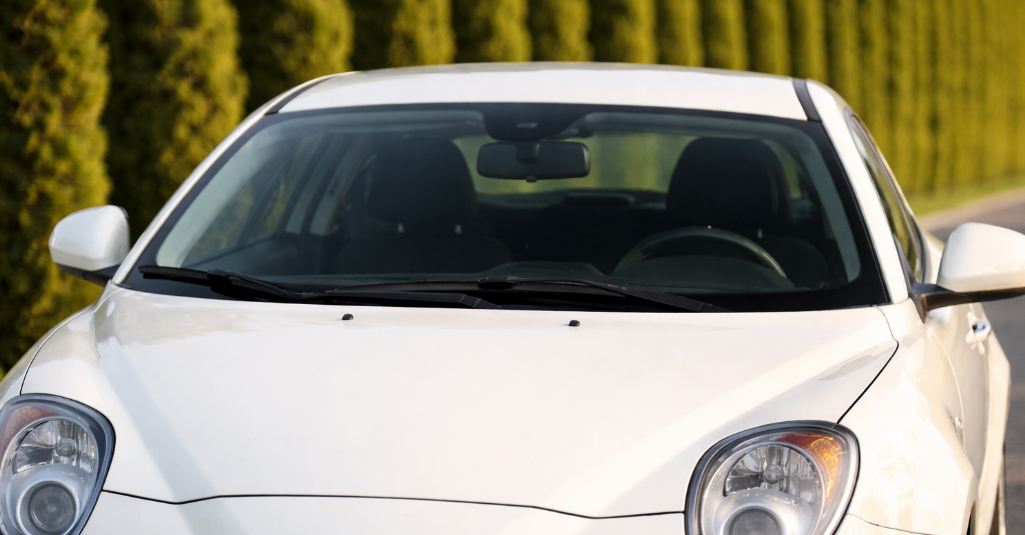 Лобовое автостекло Alfa Romeo Mito 2008-2018 оригинал и качественные аналоги