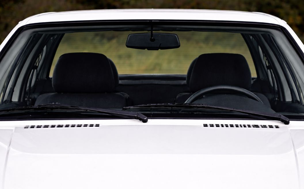 Лобове водійське скло на Audi 80 / 90 B2 1978-1986 – атермальне, багатошарове