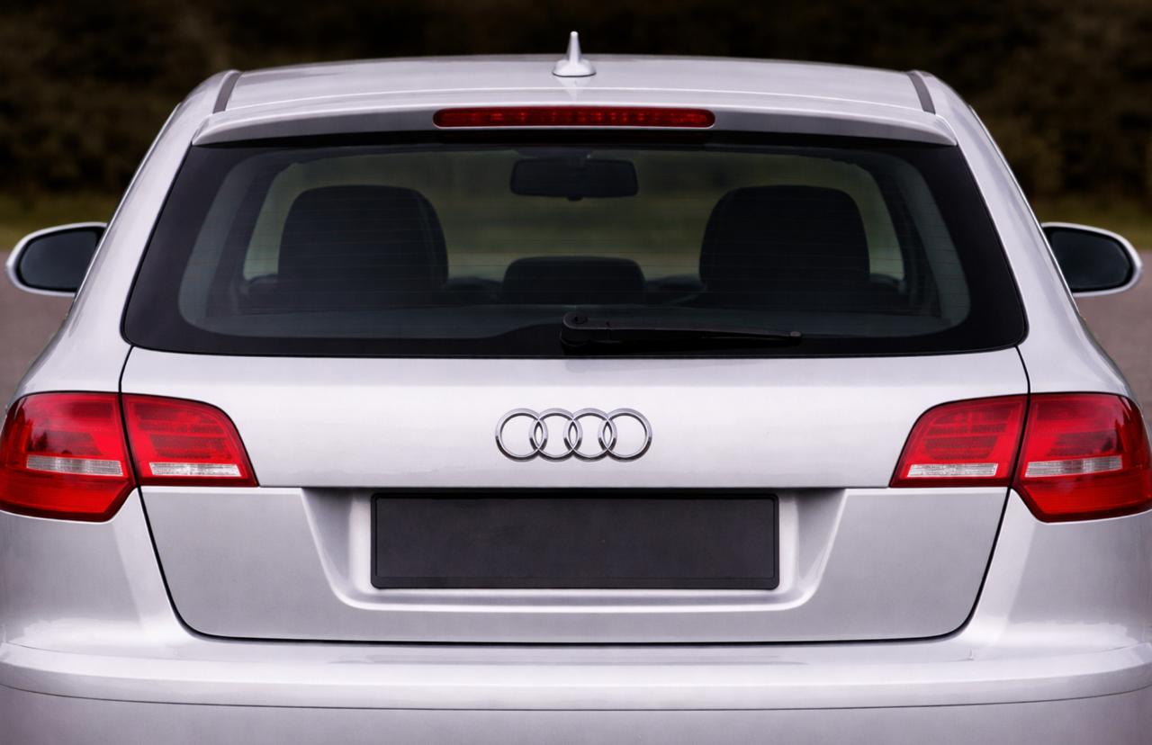 Скло кришки багажника Audi A3 Sportback 8P рестайлінг 2008-2012 з обігрівом