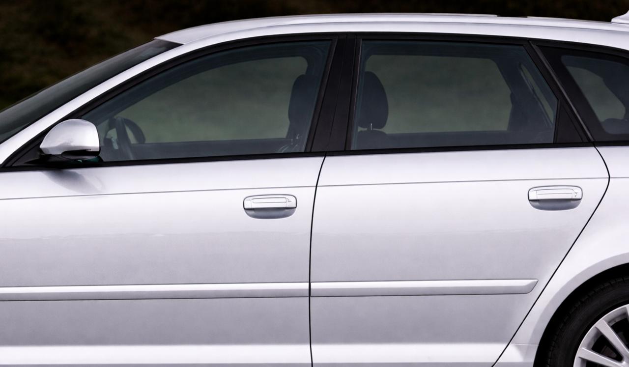 Бокове скло задніх дверей Audi A3 8P хетчбек 2003-2012