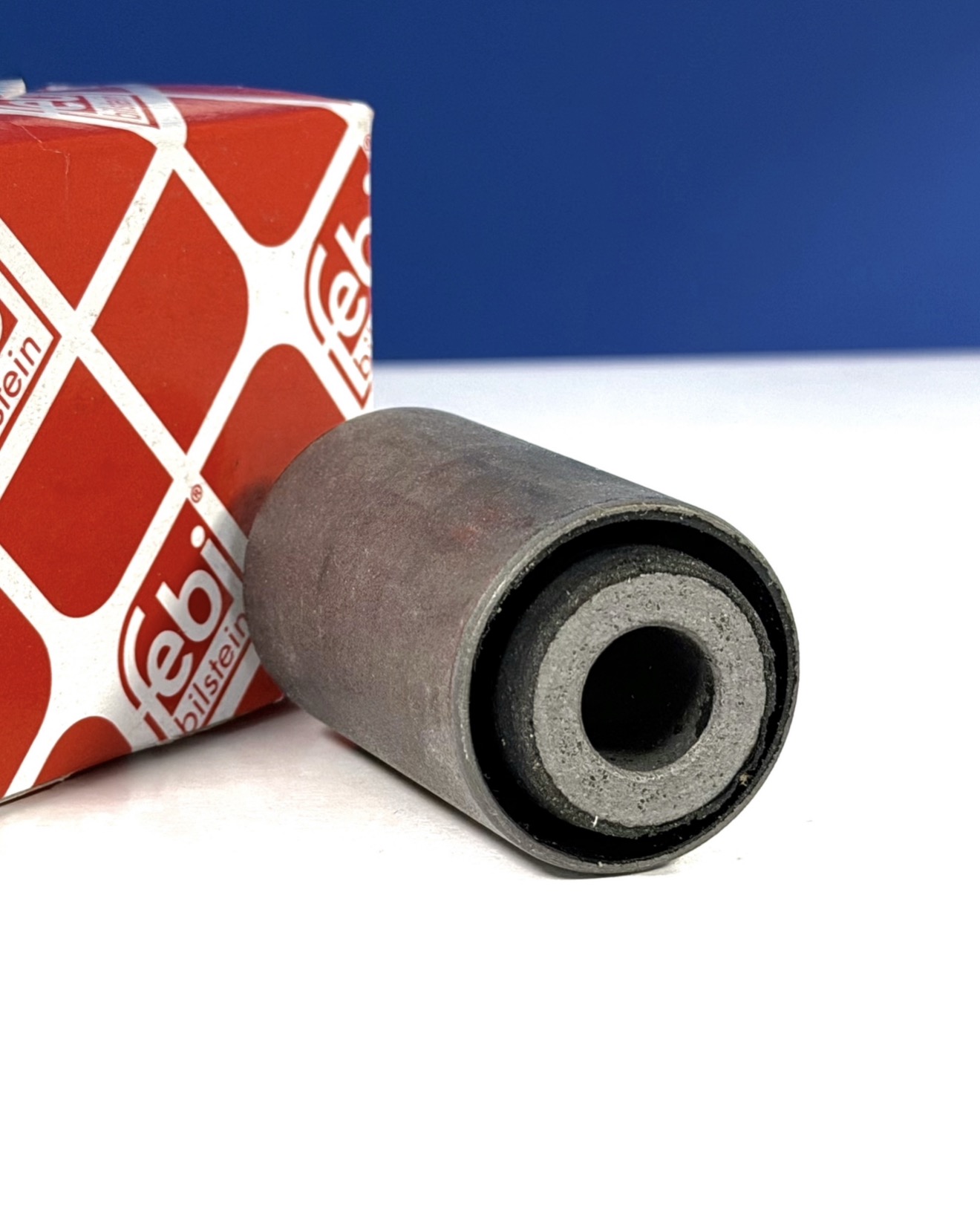 Кронштейн двигуна Т4 2.5 TDI — підвіска мотора і коробки передач