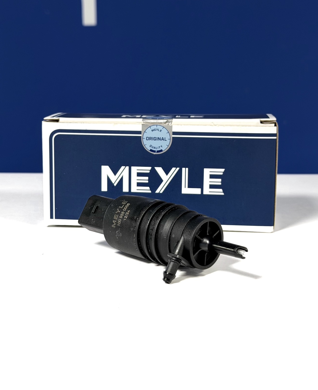 Насос омивача VW T4 - одновихідний, двовихідний, оригінал