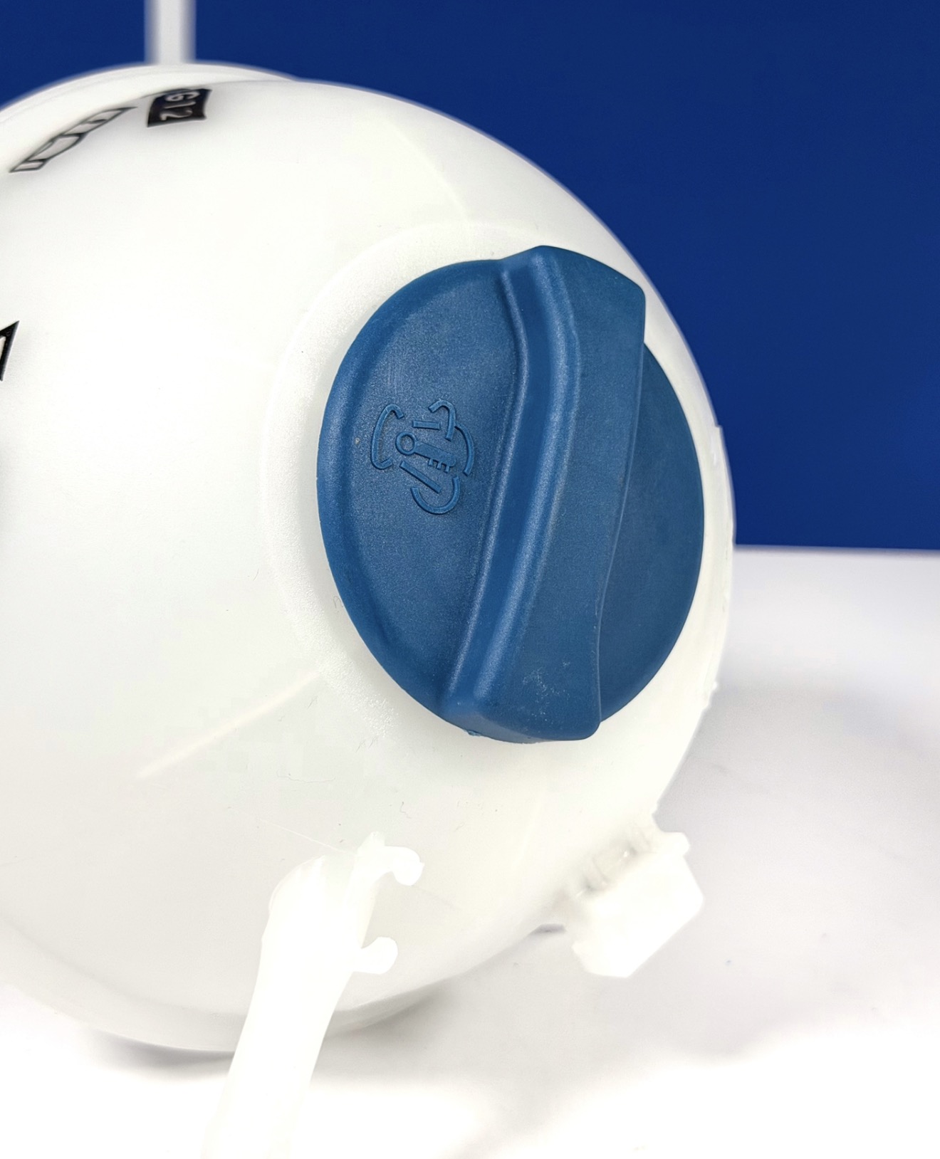 Оригинальный расширительный бачок Фольксваген T4