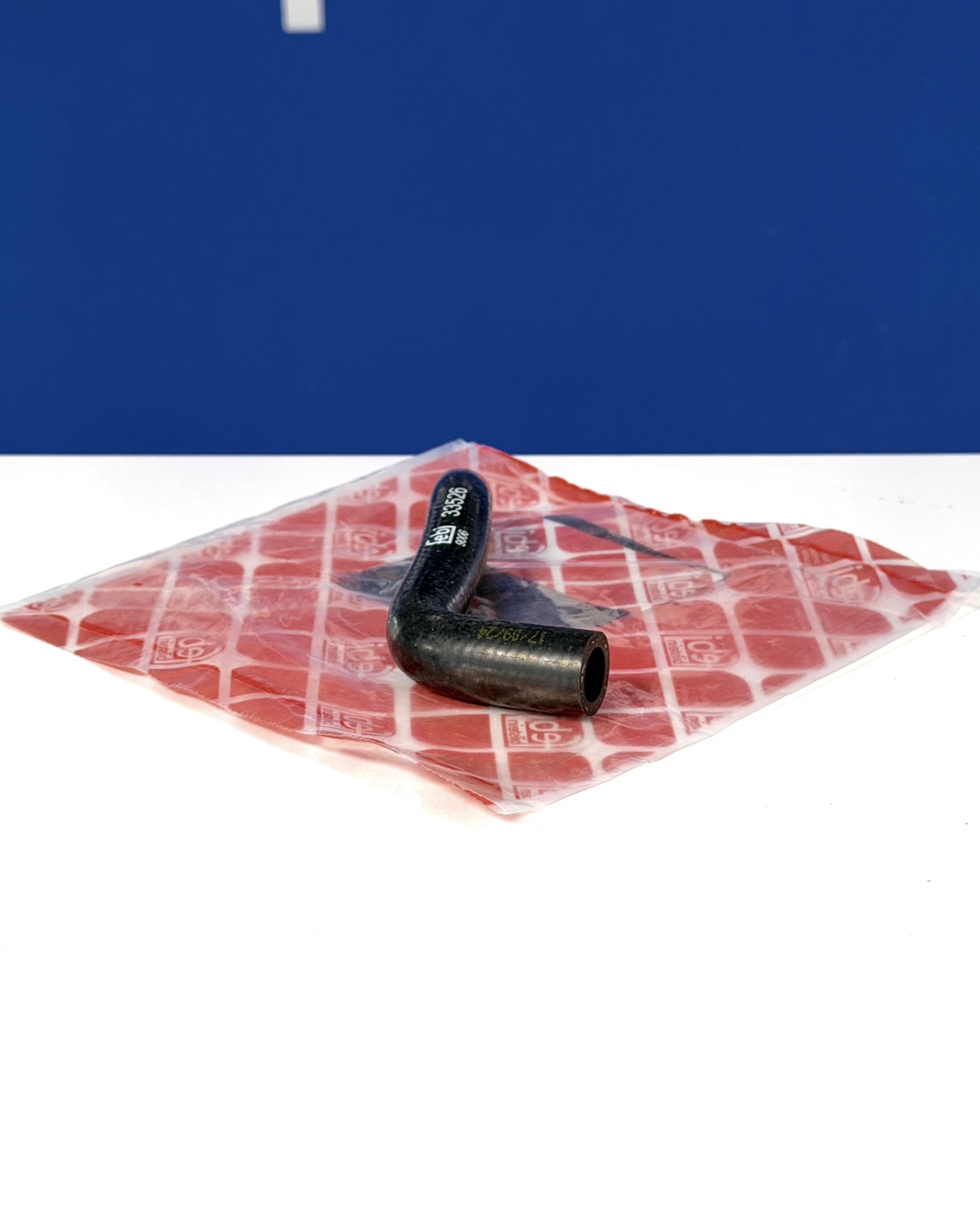 Патрубок охлаждения VW T4 1.9D TD - входной, выходной, отводящий