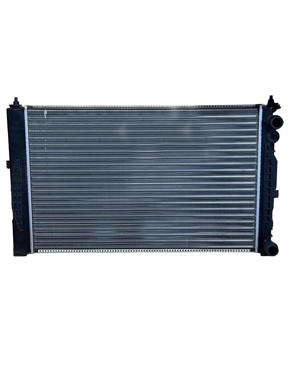 Радиатор охлаждения Volkswagen Transporter T4 алюминиевый и медный